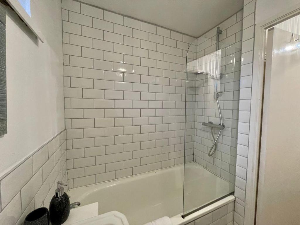 Bishop'S Gate Apartment Londonderry Eksteriør billede